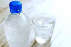 午後レン前の昼食、僕は水を飲まなかった。